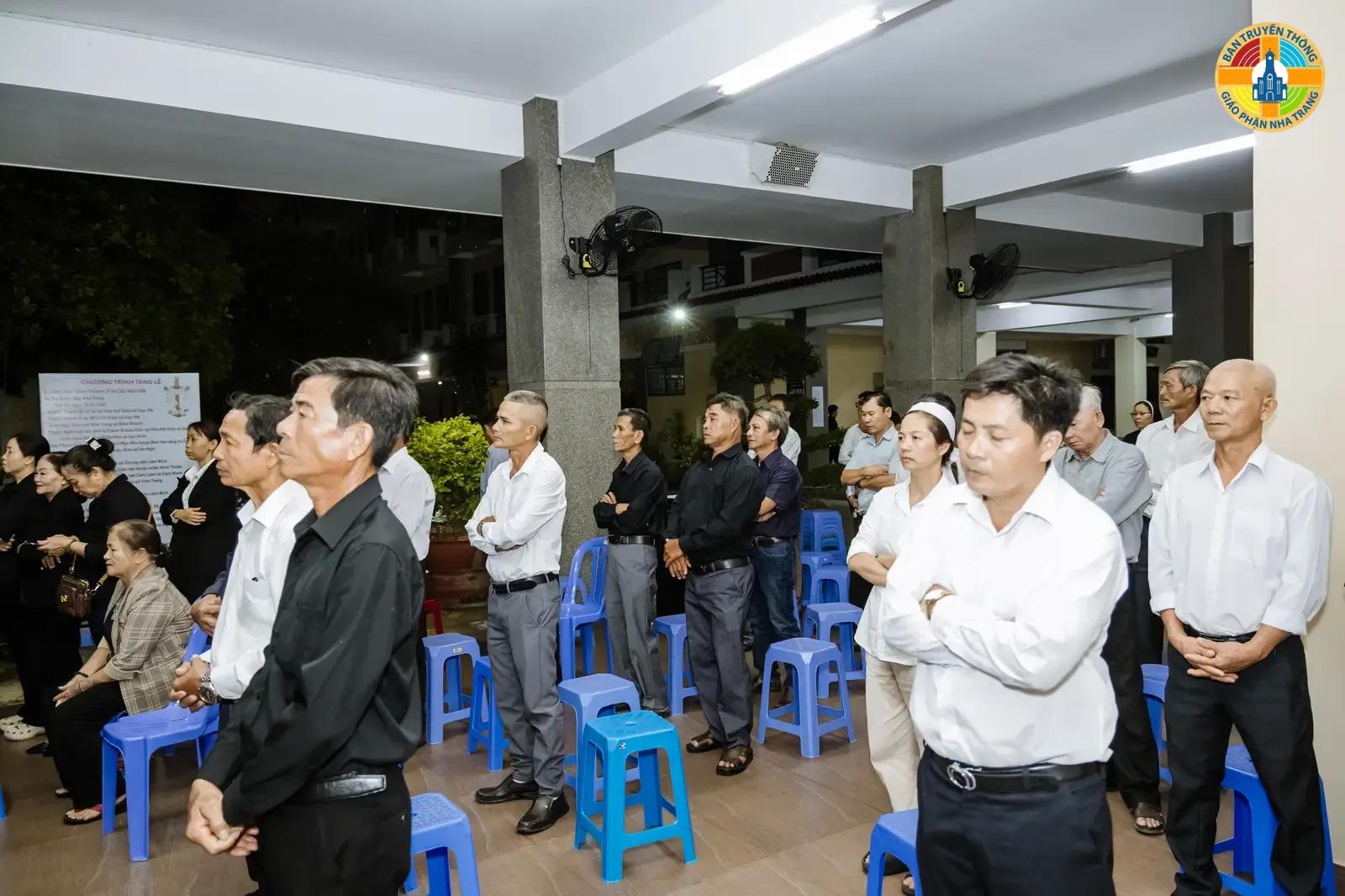 Hình Ảnh Giáo xứ Vinh Trang trong Thánh Lễ cầu nguyện cho Linh Hồn Linh Mục PHAOLÔ TRƯƠNG ĐỨC THẮNG - Ảnh 8